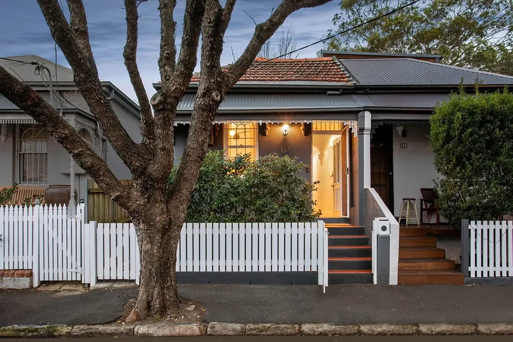 Leichhardt 2कमरा A Stunning Transformation of a Character Filled Home
