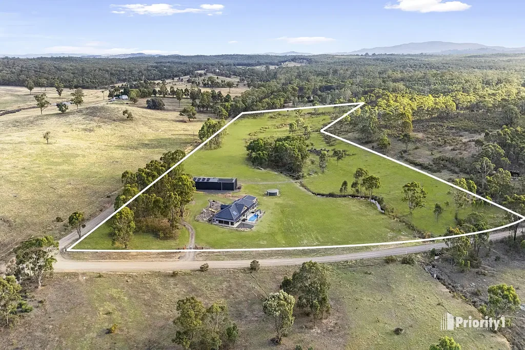 Eppalock 5房  LUXURIOUS EXPANSIVE LIVING ON 22 ACRES