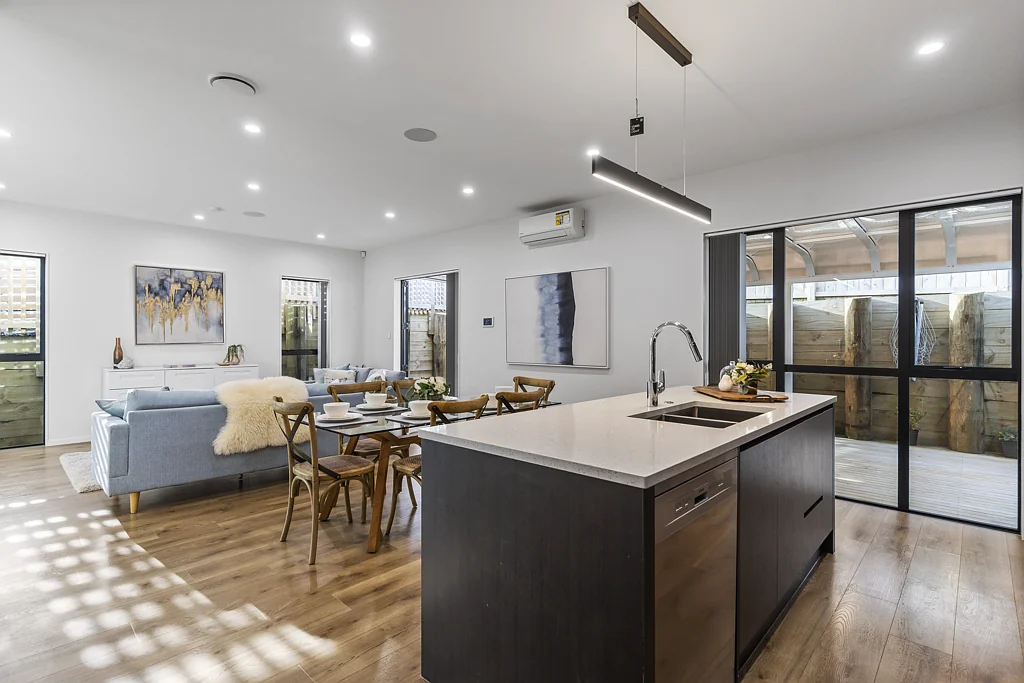 Papakura 4房  Serious Sellers - Offers Wanted Now!