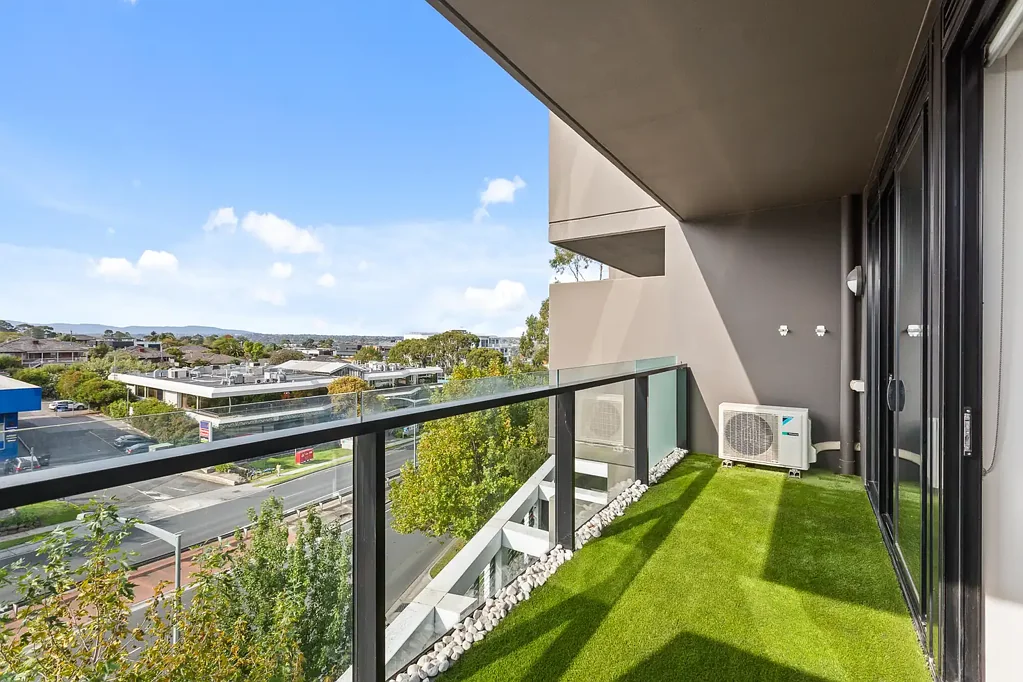 304/101 Tram Road, Doncaster, VIC 3108