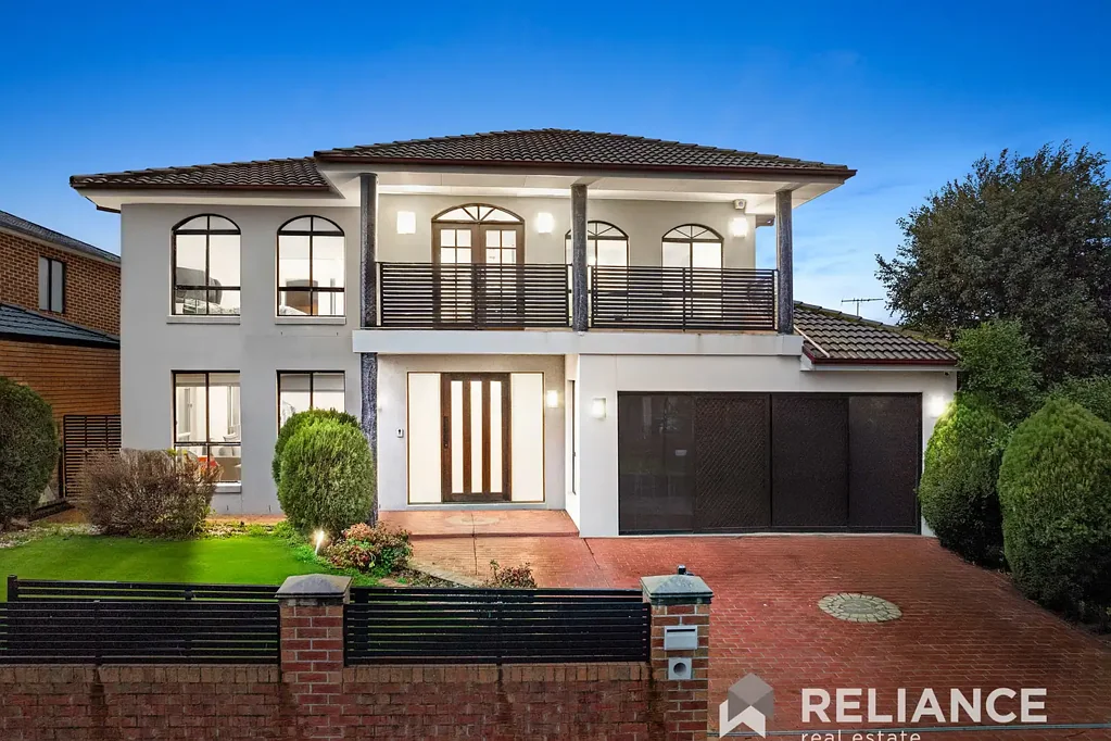 15 Bentley Avenue, Roxburgh Park, VIC 3064