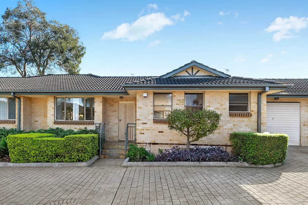 Roselands 2ਬੈੱਡਰੂਮ Conveniently Located Villa Capturing Floods of Northerly Sunlight