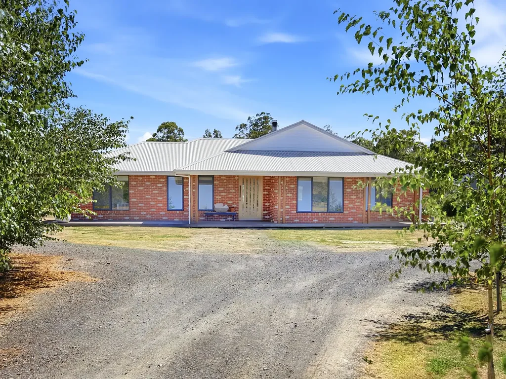Buxton 3બેડરૂમ Stunning 4-Year-Old Family Home on One Acre with Scenic Views