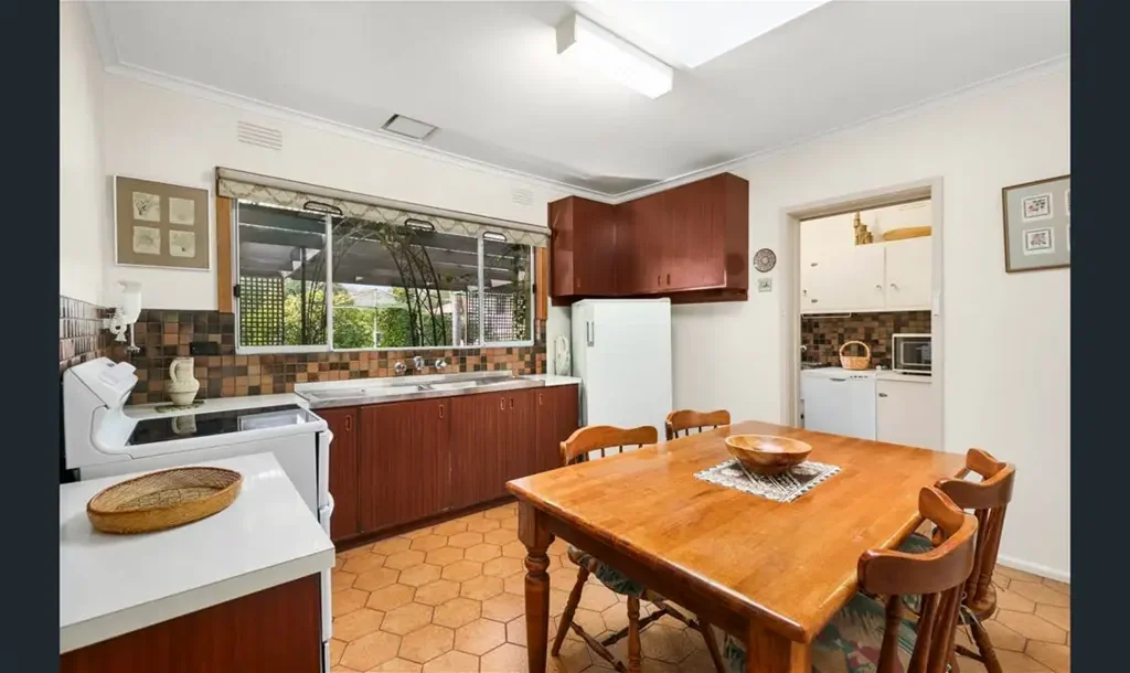 3 Bedroom House with Bungalow in Glenroy