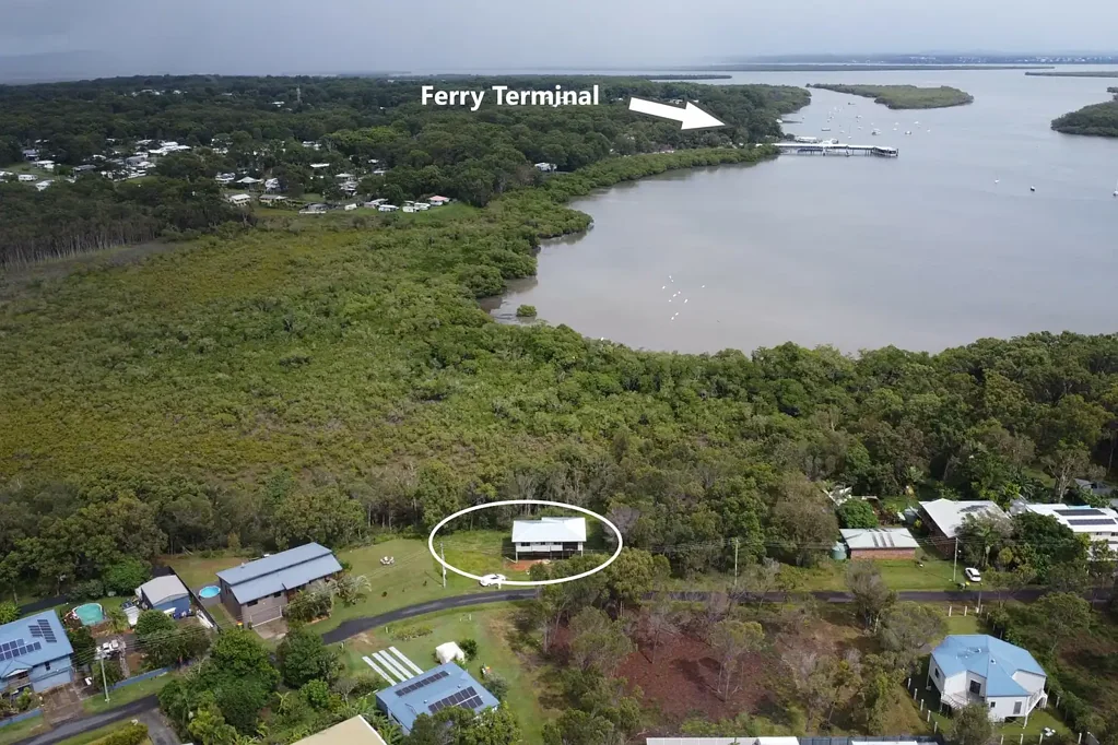 38 Tenanne Street, Russell Island, QLD 4184