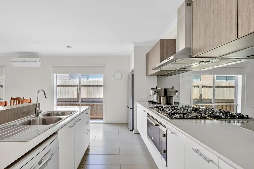 Armstrong Creek 4ห้องนอน Quality, Style and Space in a Sought-After Location