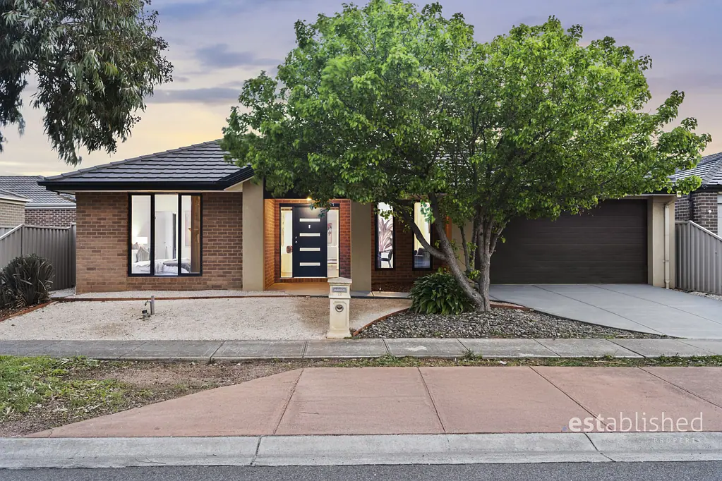 12 St Laurent Boulevard, Point Cook, VIC 3030