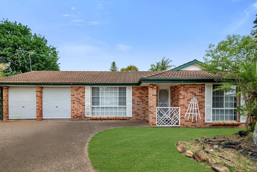 15 Jessica Place, Rosemeadow, NSW 2560