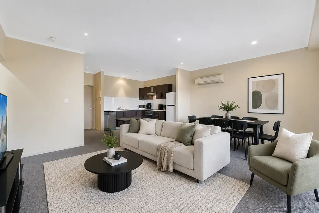 Mawson Lakes 2침실 Top Floor & Carefree Living in Mawson's Central