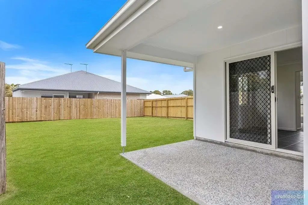 🏡 1/21 Dugong Crescent, Deception Bay – Space for the Whole Household