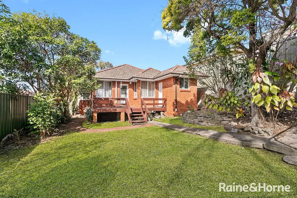 Bexley 3房 黄金地段的优质待开发潜力 Auction This Saturday 11.00 -11.30am