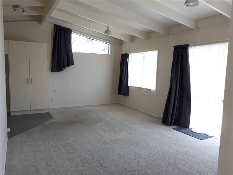 2/32 Vincent Street, Howick, Auckland - Manukau, 2 Bedrooms, 1 Bathrooms