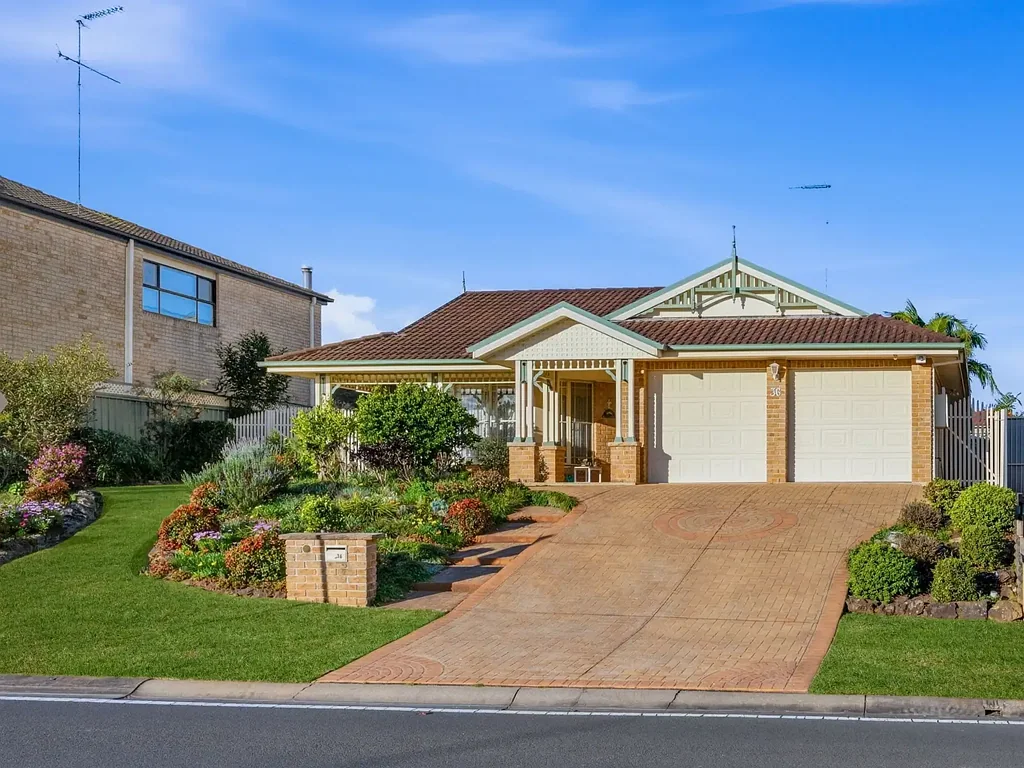 Glenmore Park 4ਬੈੱਡਰੂਮ A Charming Gem in Convenient Location