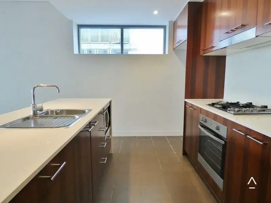 Spacious, Modern and Ideally Located Apartment