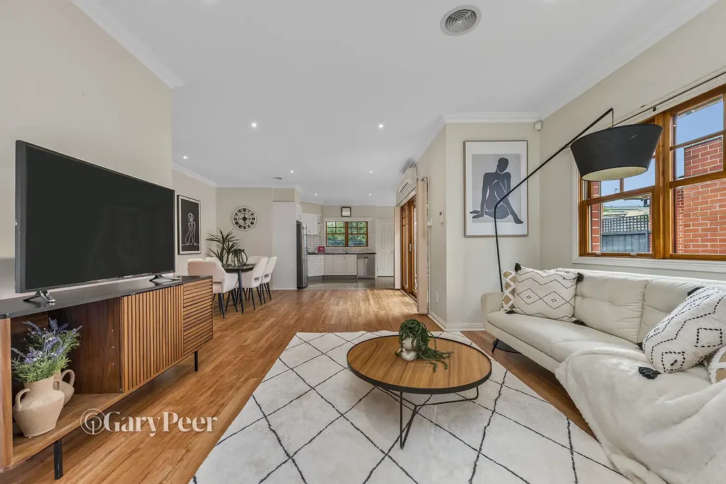 Carnegie 3 Slaapkamer Contemporary Family Living in Convenient Location