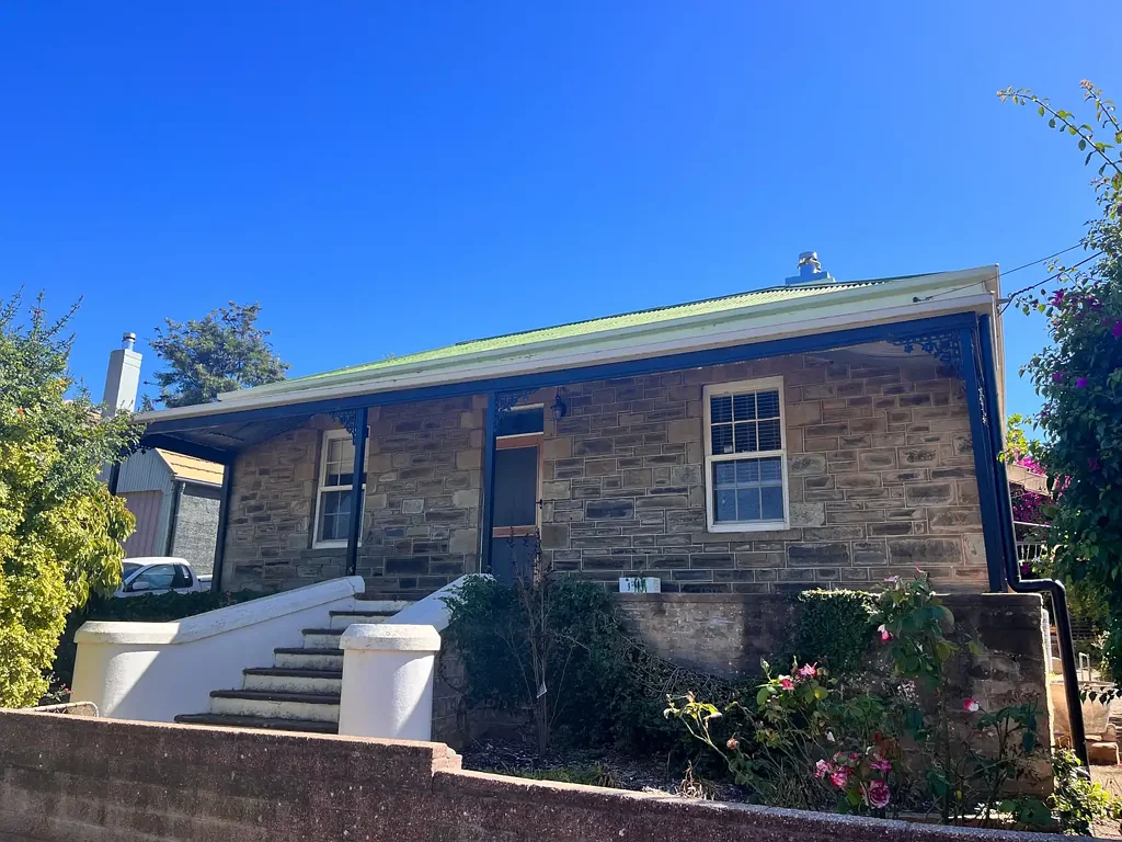 Fully renovated character bluestone cottage