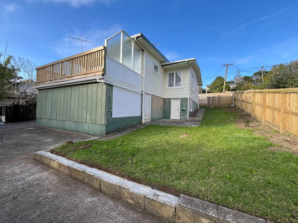 3 Bedroom near the beach