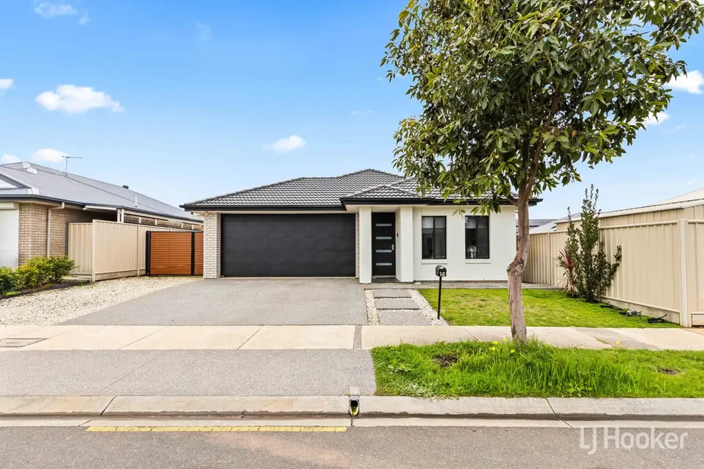 Angle Vale 3房  Modern Family Living with Space to Enjoy