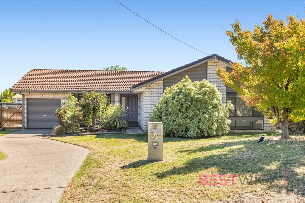 4 Tareena Avenue, Kelso, NSW 2795