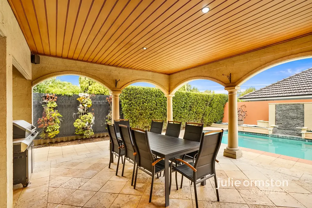 10 Montash Retreat, Woodvale, WA 6026