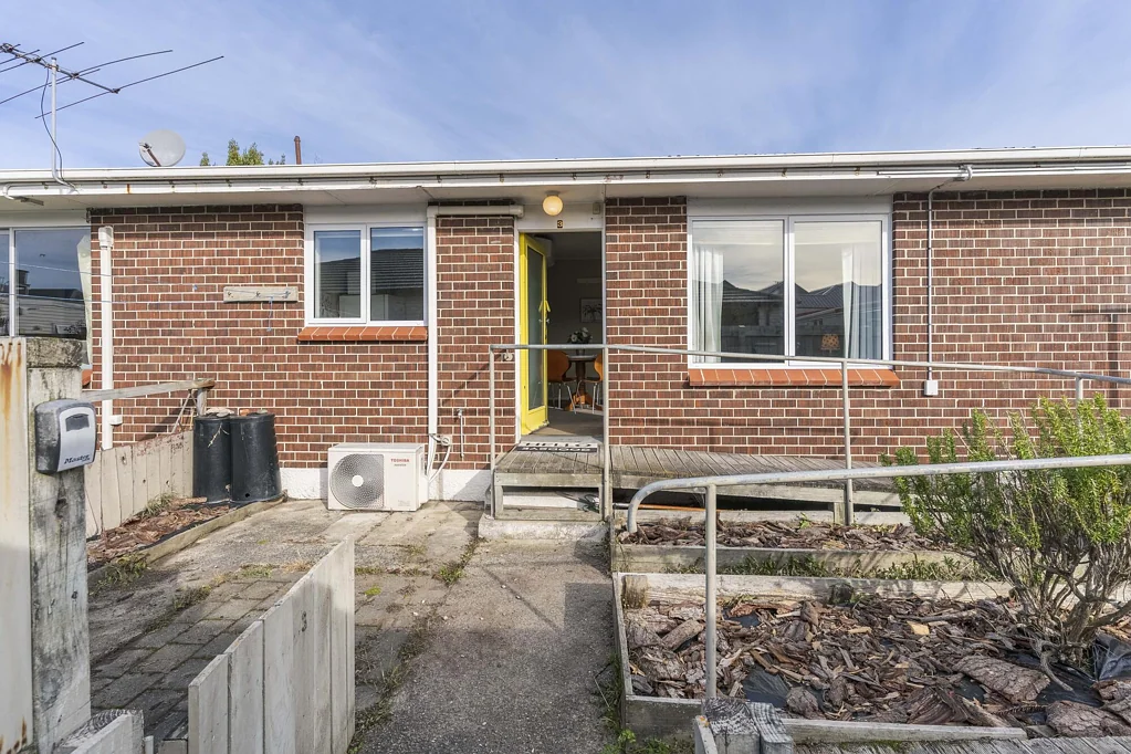 Saint Kilda 2房  Brick Unit with Garage and Double Glazing