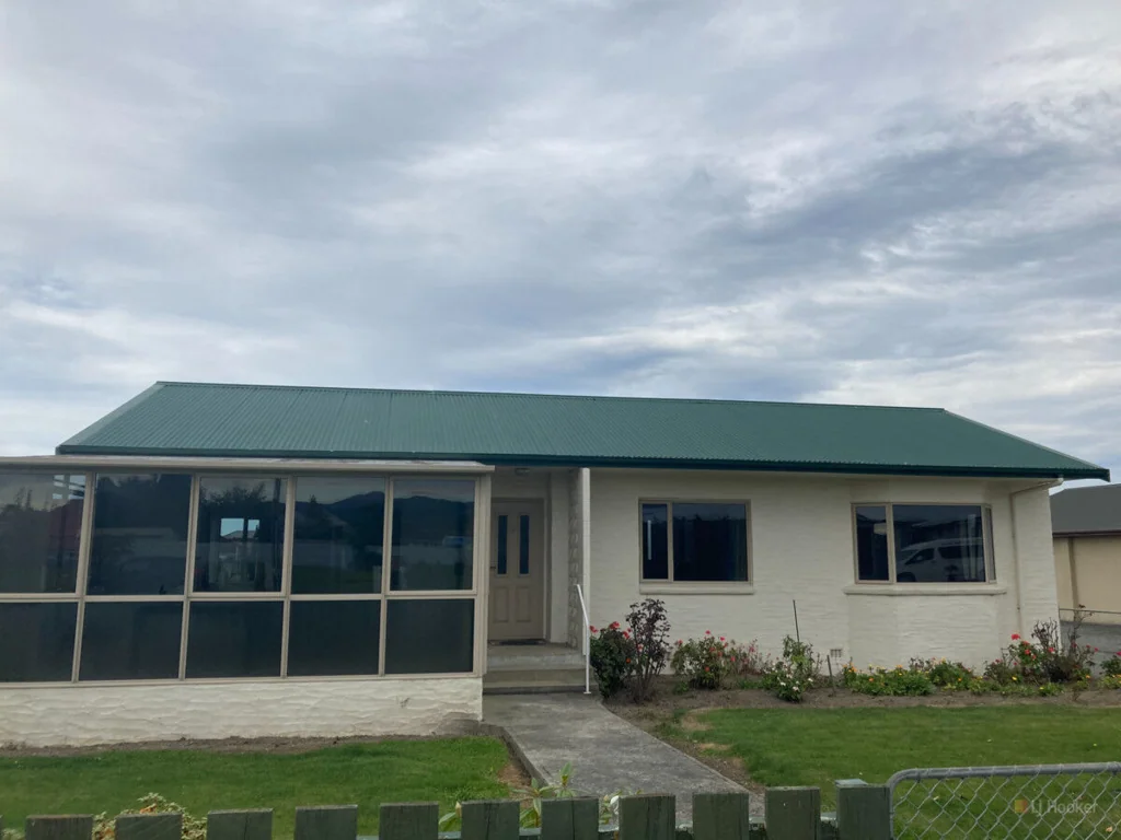 Spacious 3-Bedroom Home Close to Town  Available Now