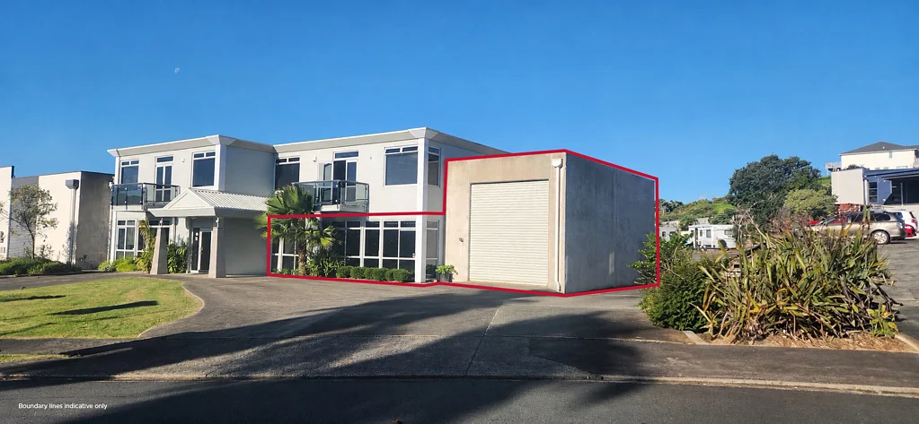 Stanmore Bay Quality warehouse with tidy office