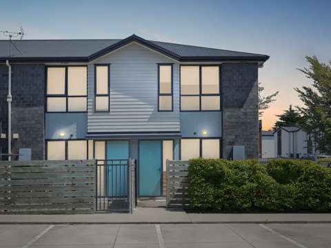 Waltham 2部屋 Modern Living, with Backyard & Double Parking