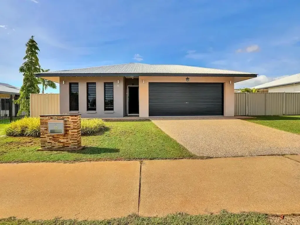 FAMILY HOME IN JOHNSTON