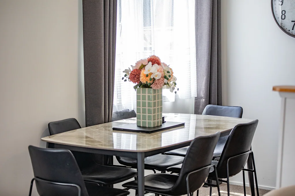 Forest Lake 3Moenga Modern, Bright, & Move-In Ready