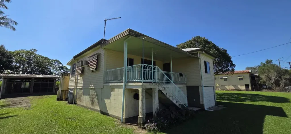 Ingham 4房  LARGE HOME ON DOUBLE BLOCK!