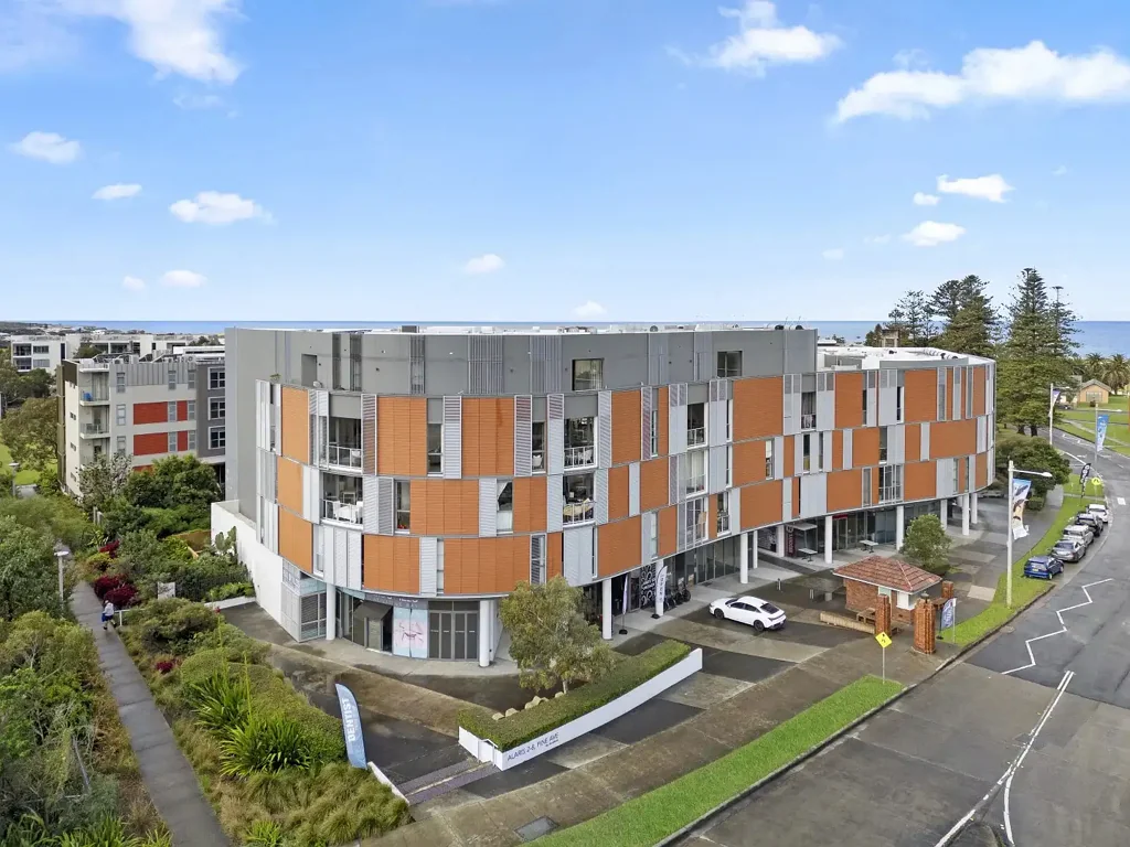 Contemporary Living in the Heart of Little Bay