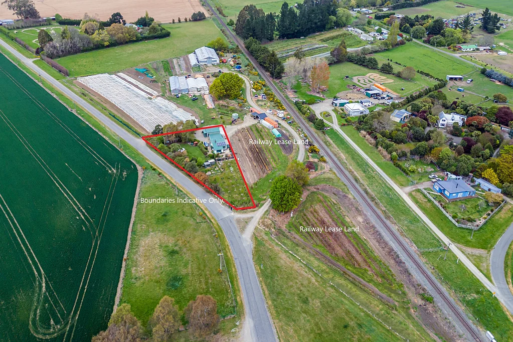 Waimate Self-Sufficient Hideaway