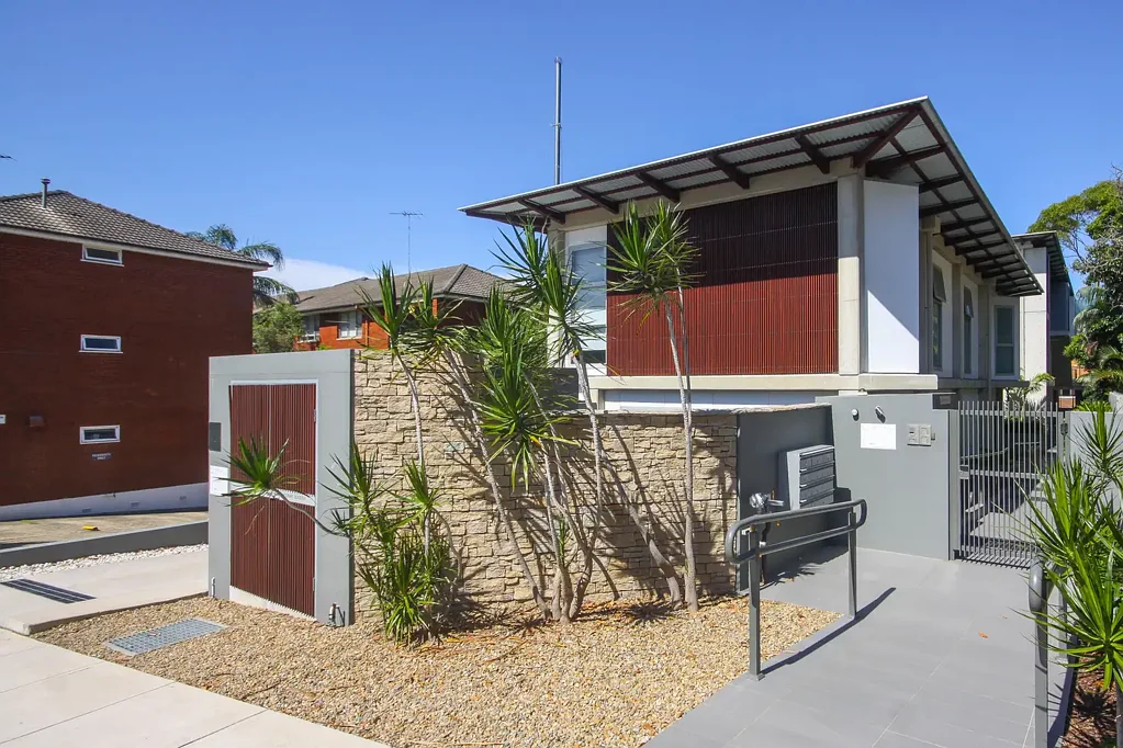 Two Bedroom Townhouse in Great Position