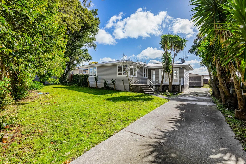 Papakura 4બેડરૂમ Generous 708sqm of Family Space–Live, Enjoy & Grow