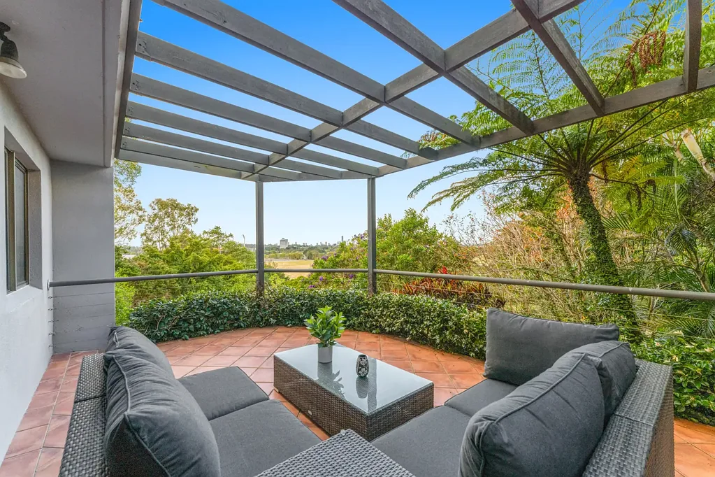 27 Ivy Street, Carrara, QLD 4211