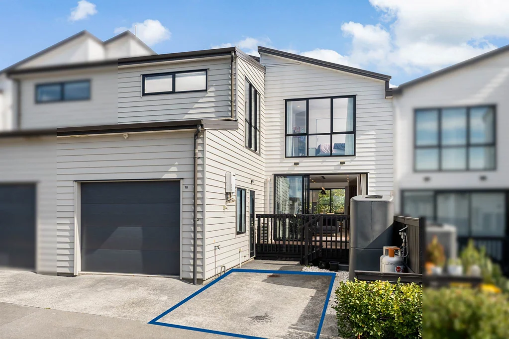 Hobsonville 4房  Double Hobsonville Point School Zone