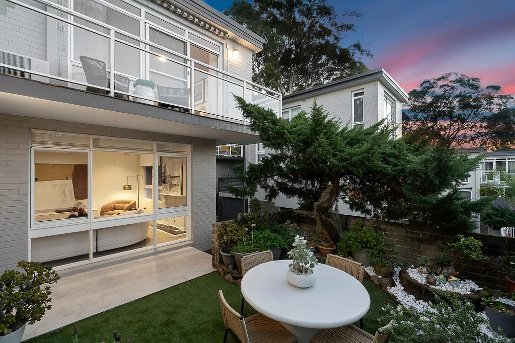 Lane Cove 3房 Lane Cove Village 中心惊艳的朝北联排别墅 Stunning north-facing townhouse in the heart of Lane Cove Village