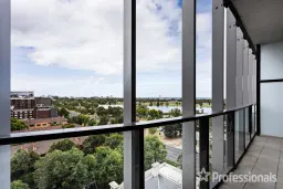 915/55 Queens Road, Melbourne