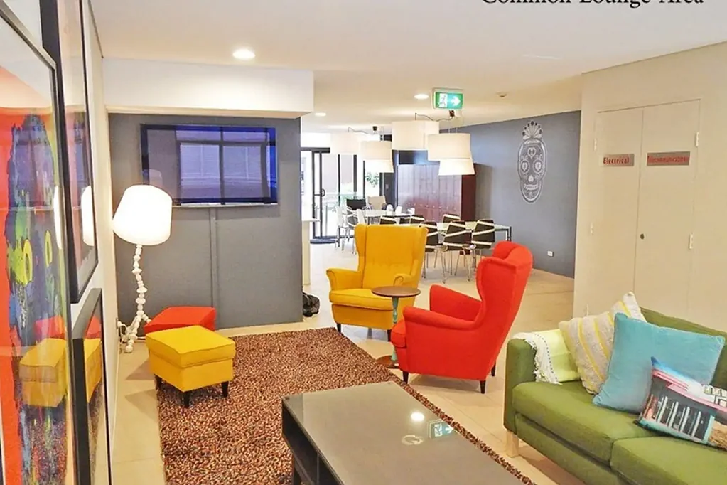 Kingsford Furnished Studio - Compact, Convenient & Connected