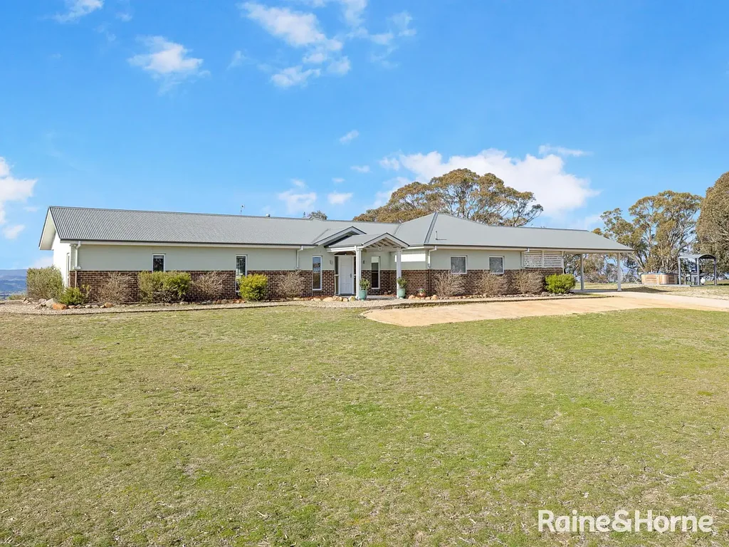 Mount Rankin  "BINDARI" - AN 87 ACRE HILLTOP HAVEN