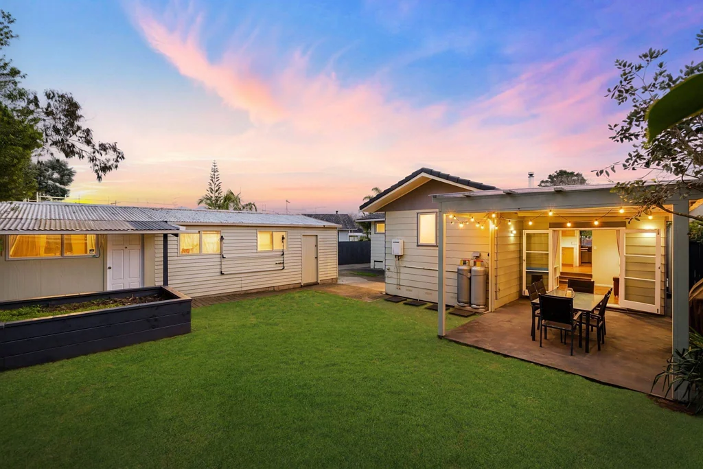 Pakuranga Heights 4房  Renovated with Space; Overlooking the Park