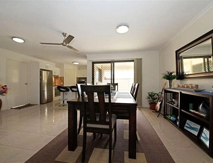 16 Hopkins Chase, Caboolture, Moreton Bay Region, 4 ਕਮਰੇ, 2 ਬਾਥਰੂਮ, House