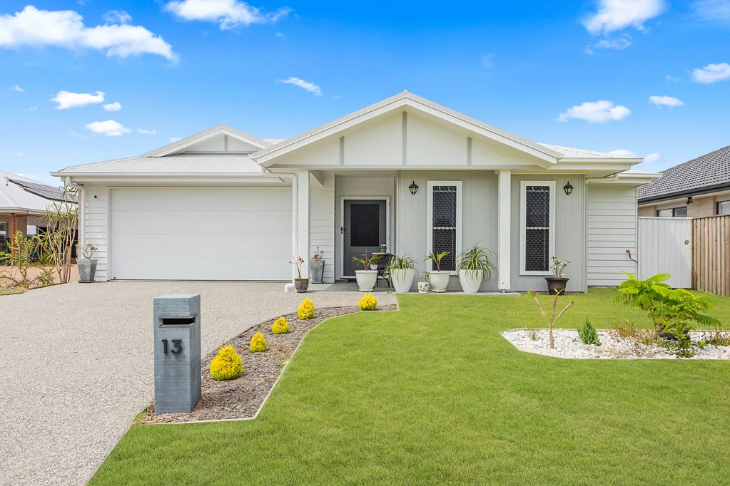 13 Songlark Court, Point Vernon, QLD 4655