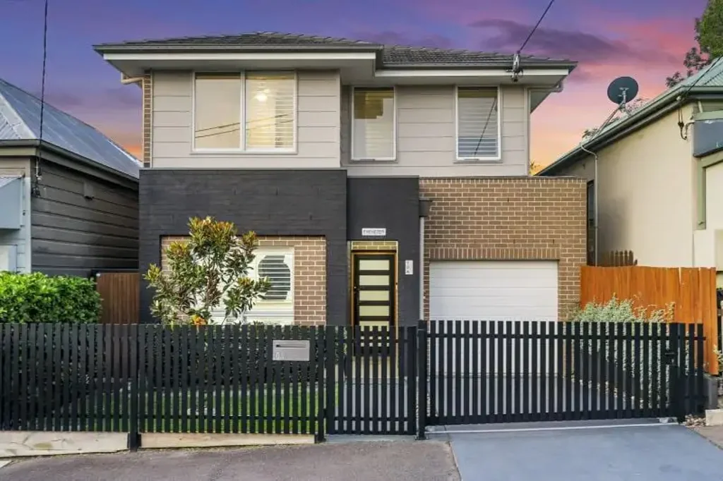 10A Bryant Street, Tighes Hill, NSW 2297