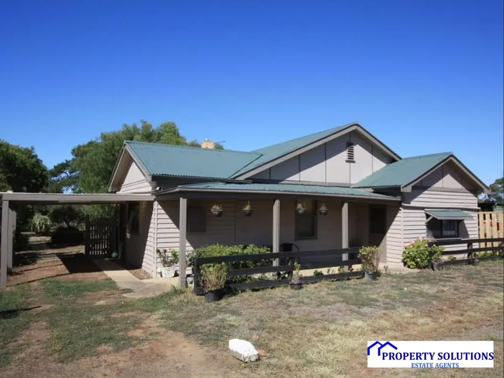 Darlington 4房  Renovate or rebuild - the choice is yours!