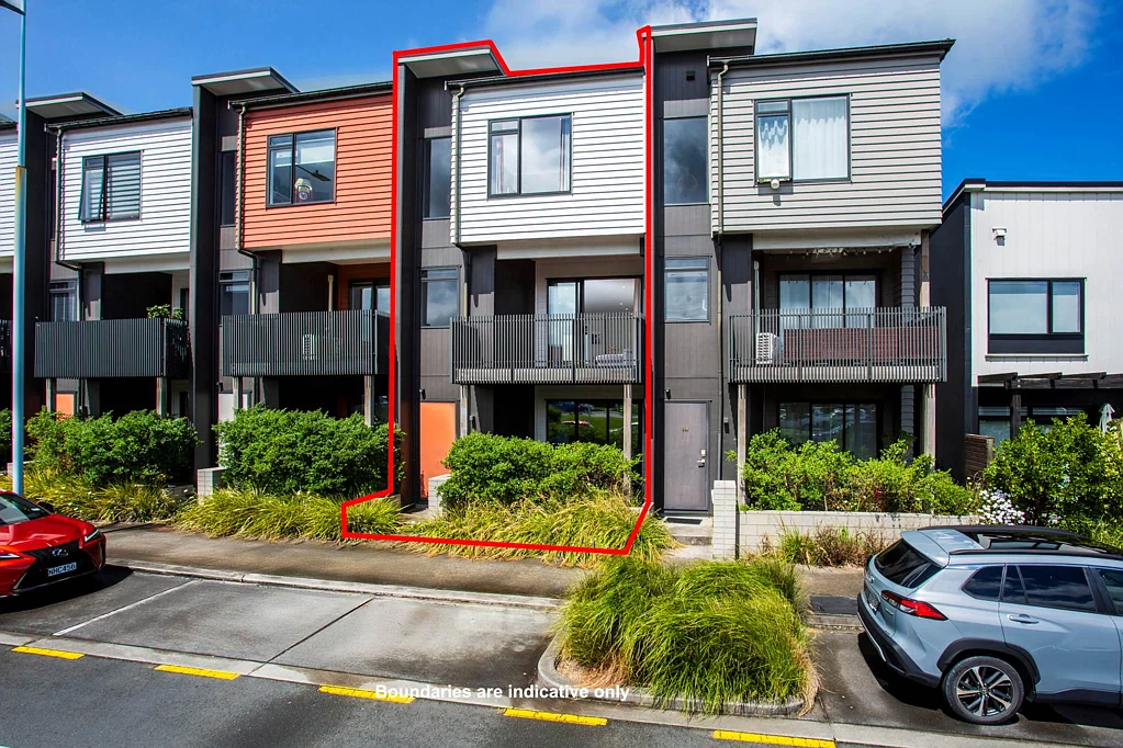 Hobsonville 4房 核心地段精品宅邸！Universal Homes匠心建造，挑高天花板+阳光阳台，毗邻名校/交通枢纽！ Price Reduced and Vendors Want Sold!