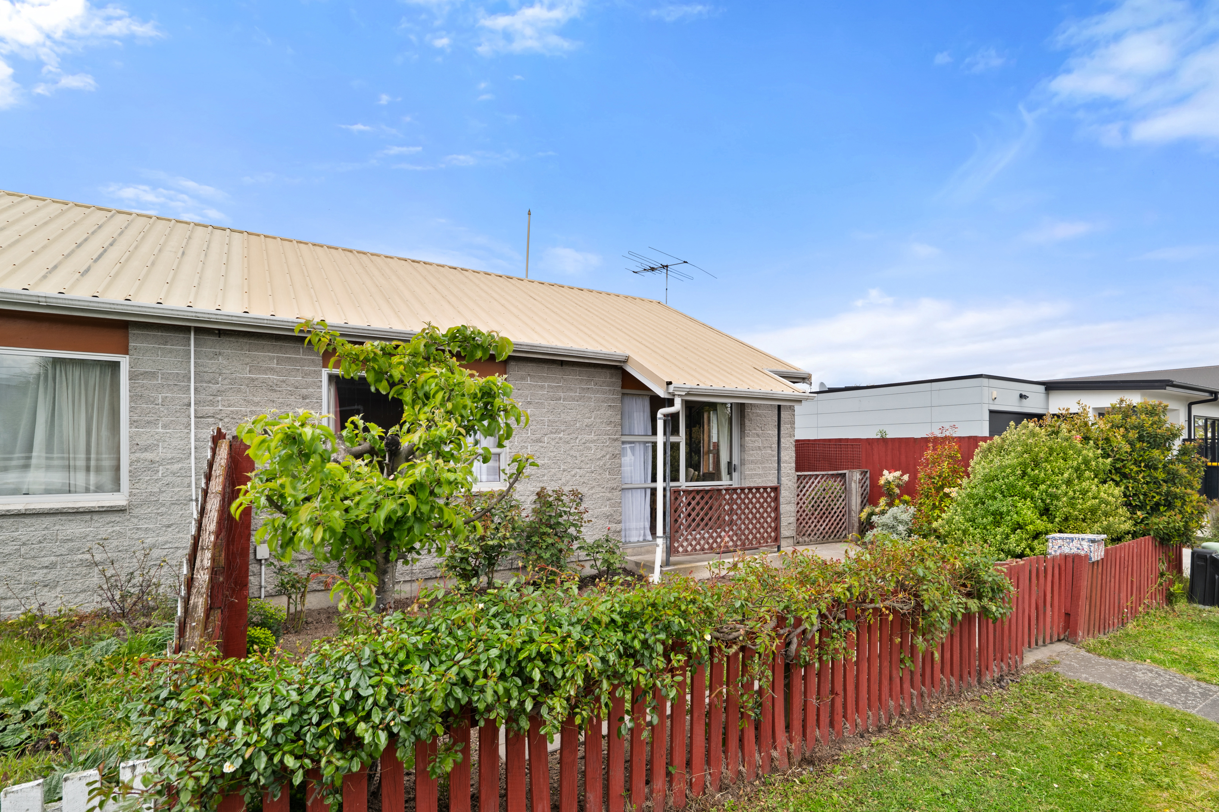 1/72 Ward Street, Addington, Christchurch, 2 Bedrooms, 1 Bathrooms, House