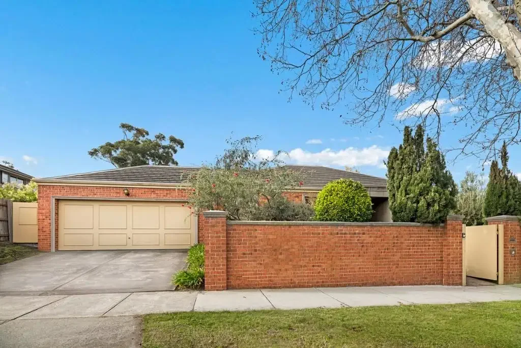 Low-Maintenance Living in a Prime Position