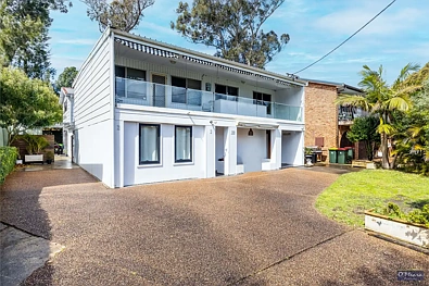 Corlette 7Moenga UNIQUE INVESTMENT OPPORTUNITY NEAR THE BEACH
